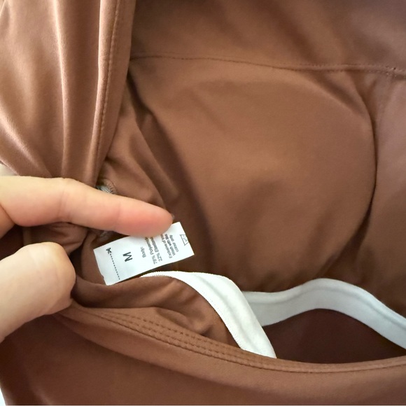 Brown Scoop Neck Cropped Top – Size M - Picture 4 of 4